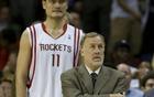 一代篮球传奇人物姚明的恩师因病离世，享年79岁，其逝世消息令整个NBA联盟陷入深切哀悼，无数球迷与球员纷纷表达缅怀之情，追忆他为篮球事业所作出的卓越贡献。