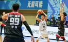 广西篮球的孤勇者，从羽球少年到CBA探花，为何他26岁才参加选秀
